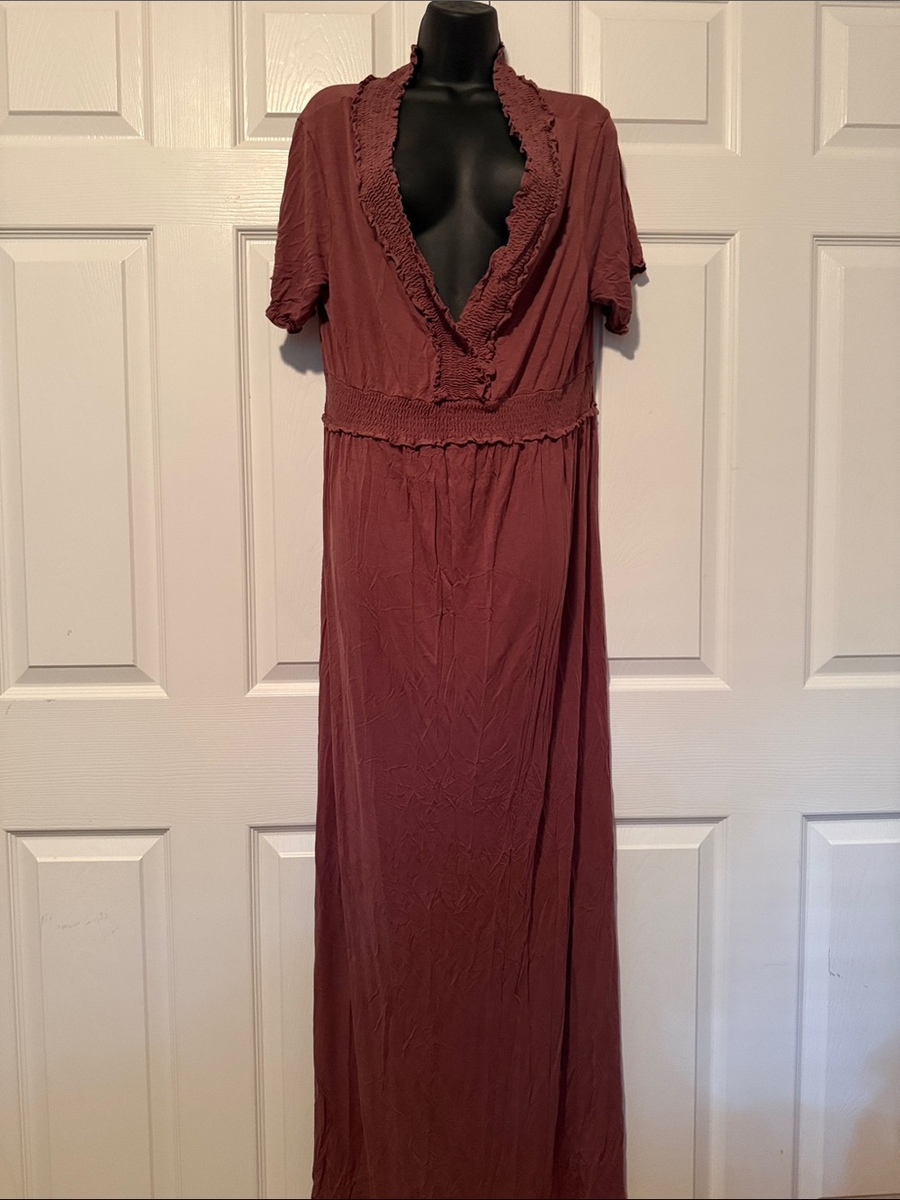 Lapis Deep V Maxi Dress in Mauve Rose